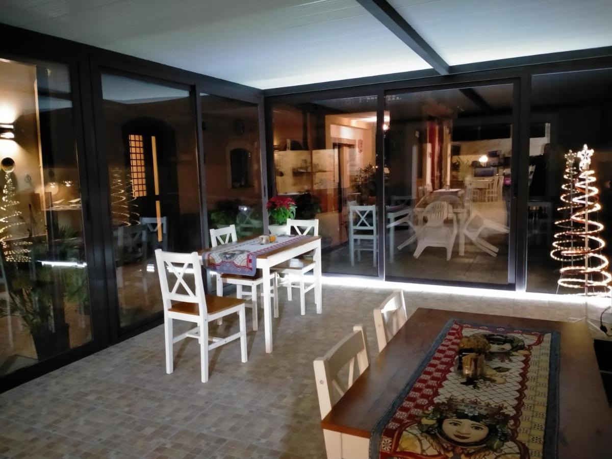 Villa Laura Apartment Giardini Naxos Ngoại thất bức ảnh