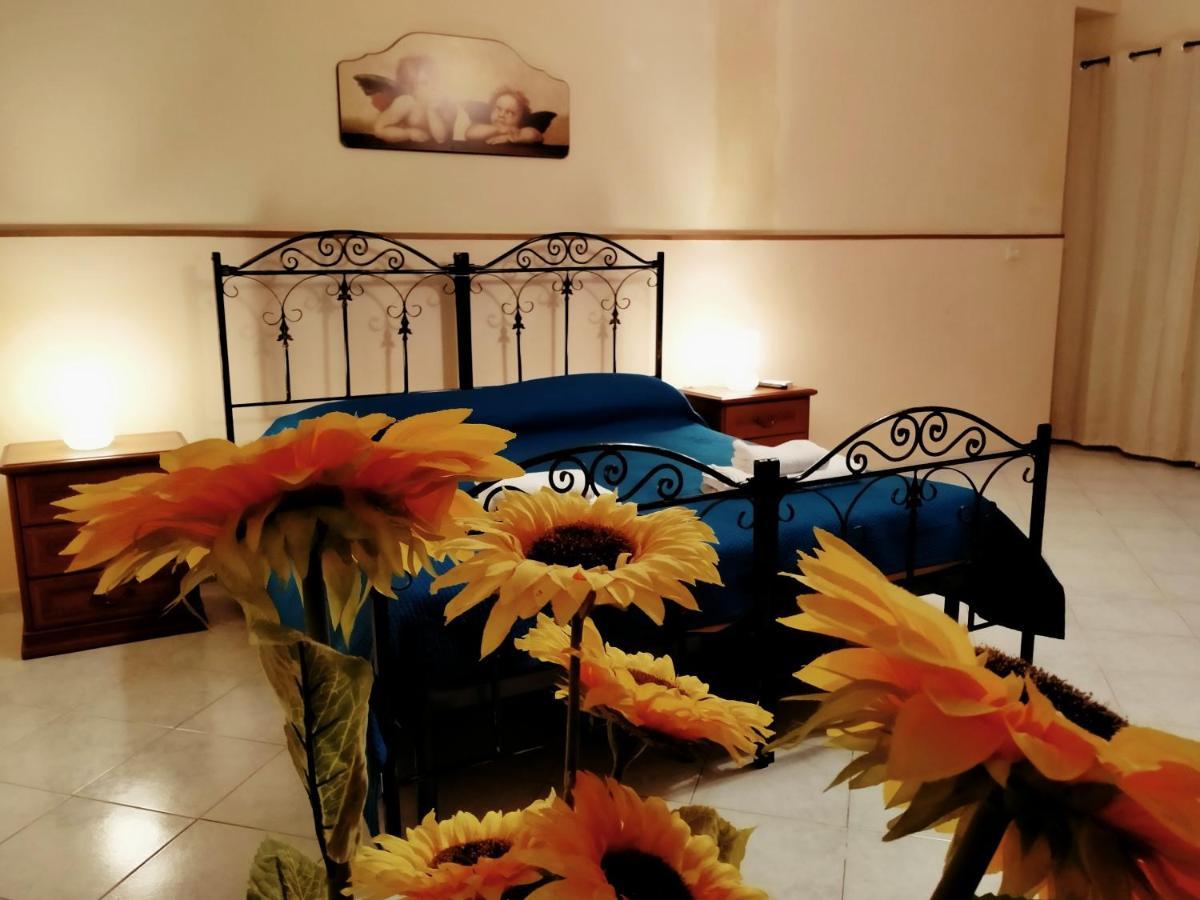 Villa Laura Apartment Giardini Naxos Ngoại thất bức ảnh