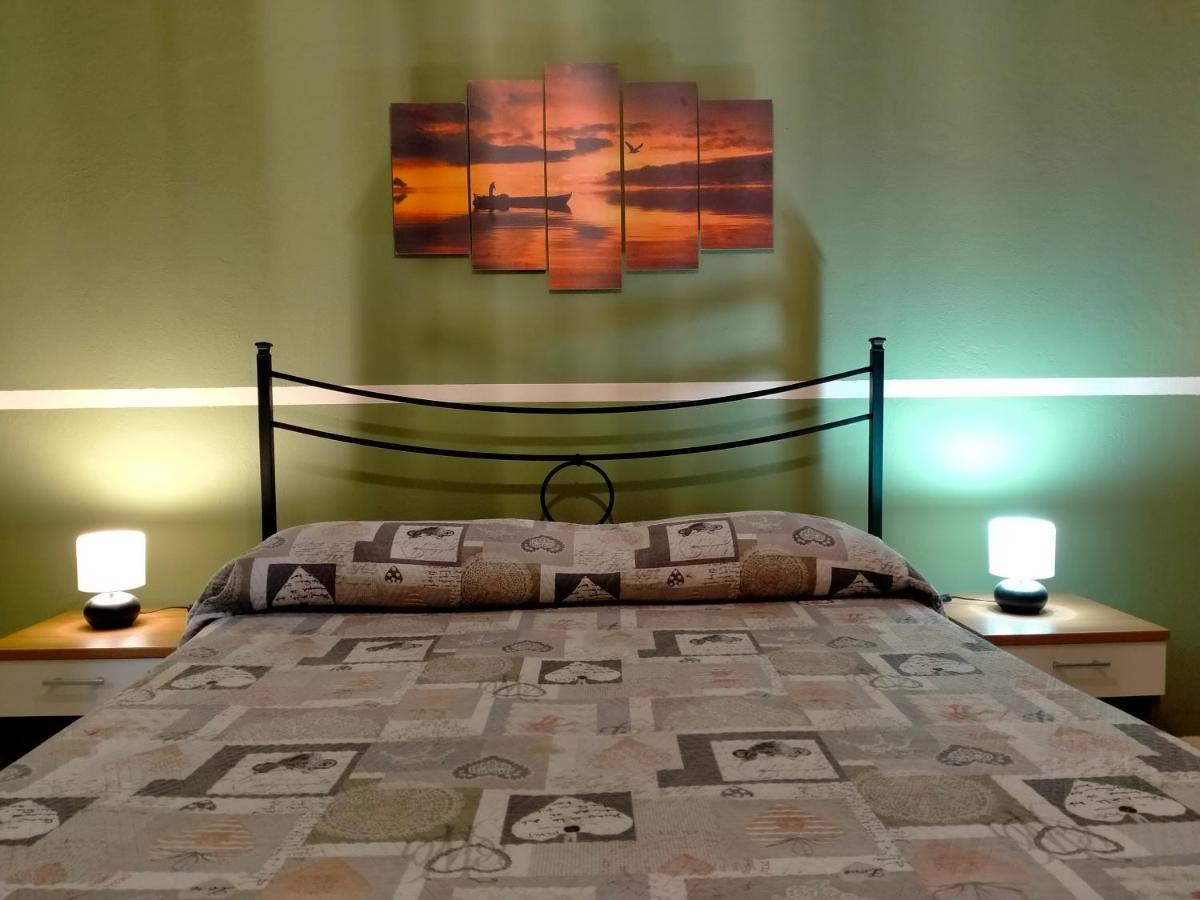 Villa Laura Apartment Giardini Naxos Ngoại thất bức ảnh