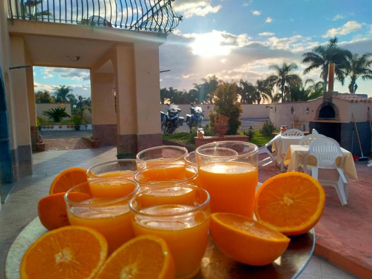 Villa Laura Apartment Giardini Naxos Ngoại thất bức ảnh