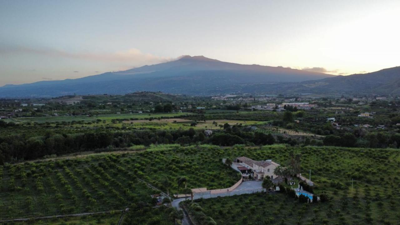 Villa Laura Apartment Giardini Naxos Ngoại thất bức ảnh