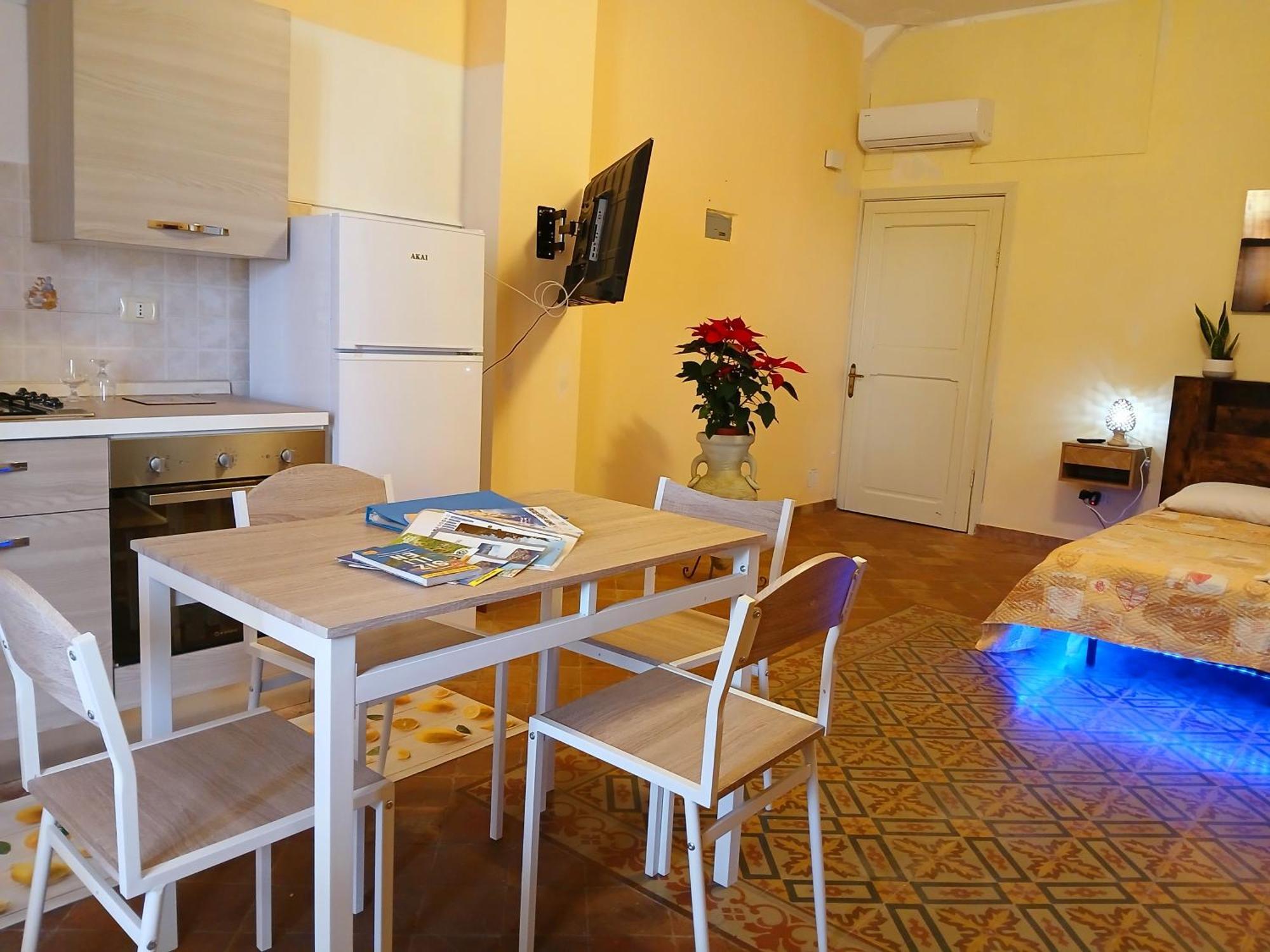 Villa Laura Apartment Giardini Naxos Ngoại thất bức ảnh